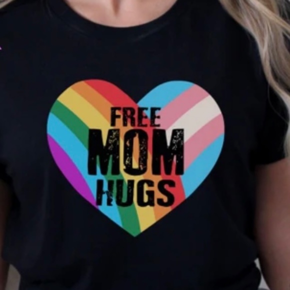 PRIDE Free Mom Hugs Tshirt 2XL - Picture 2 of 7